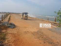 Photo, Kuchchaveli, see caption at right, see larger image at 146 kb