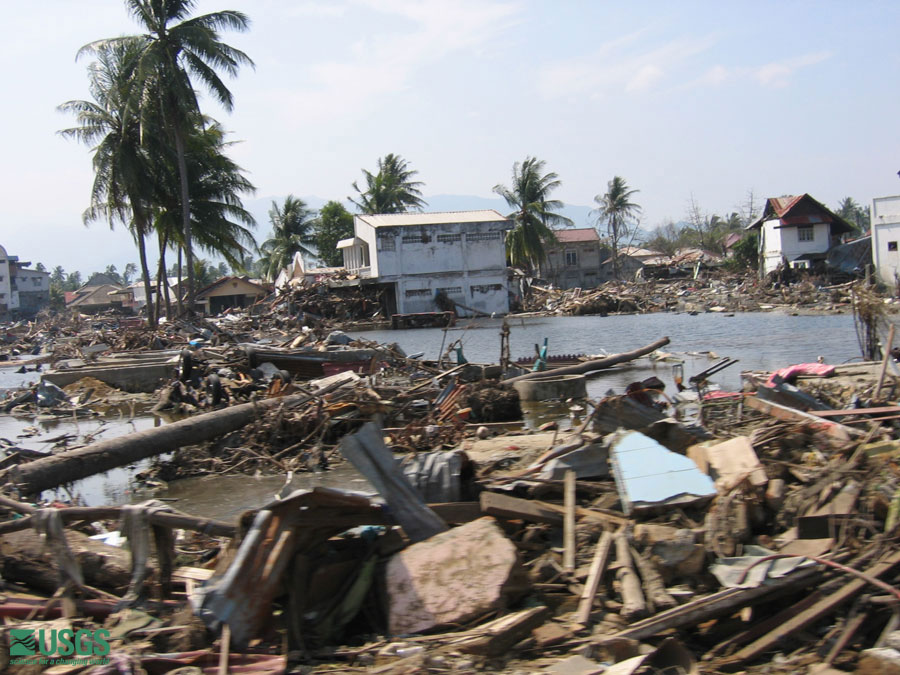 Photo in Banda Aceh, see caption above.