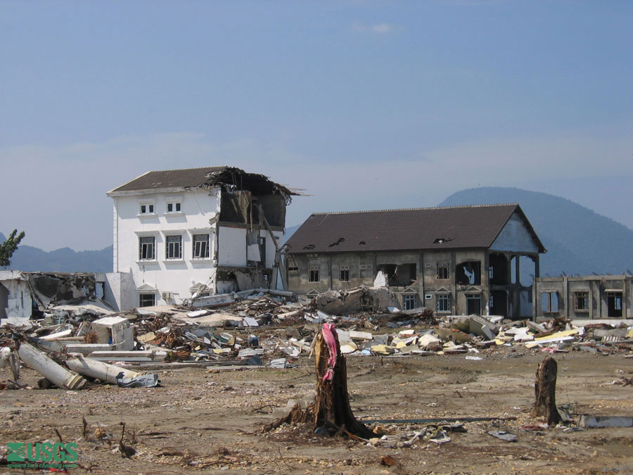 Photo in Banda Aceh, see caption above.