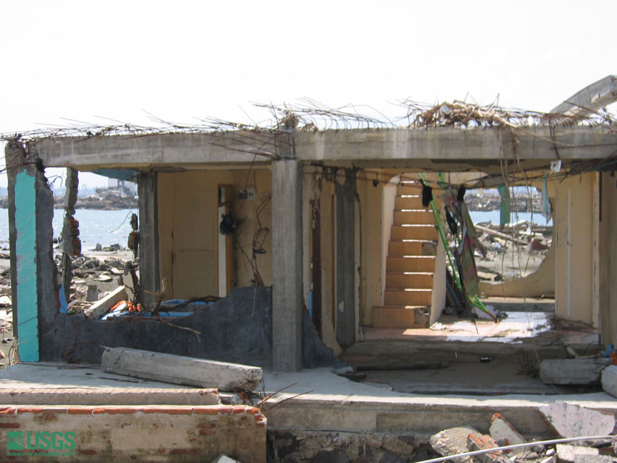 Photo in Banda Aceh, see caption above.