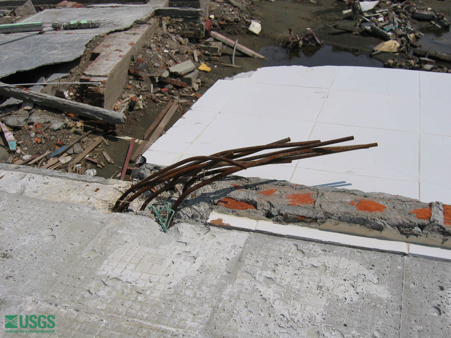 Photo in Banda Aceh, see caption above.