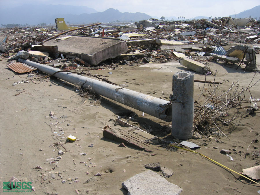 Photo in Banda Aceh, see caption above.