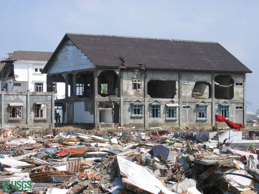 Photo in Banda Aceh, see caption above.