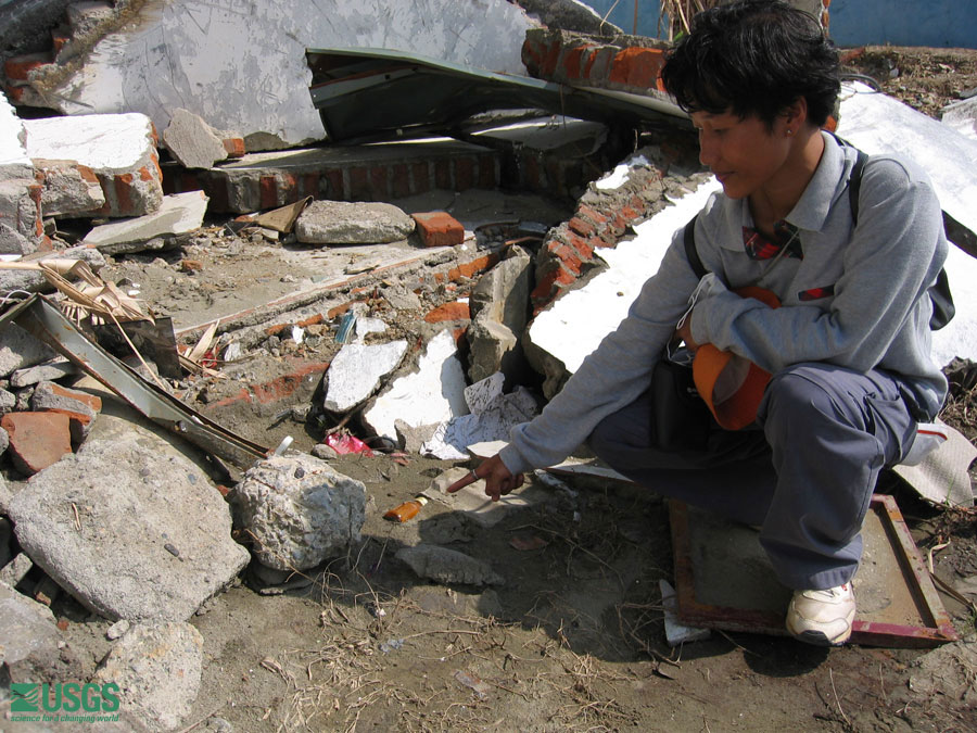 Photo in Banda Aceh, see caption above.