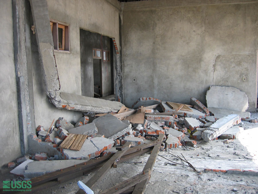 Photo in Banda Aceh, see caption above.