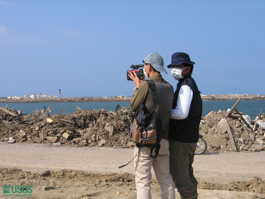 Photo in Banda Aceh, see caption above.