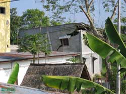 Photo in Banda Aceh, see caption below