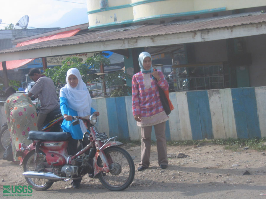 Photo in Sumatra, see caption above